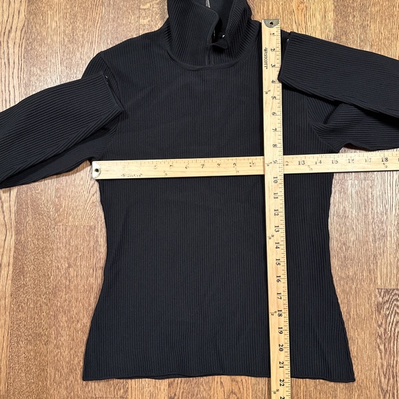 Nina Ricci Reverse 1/4 Ribbed Mock Neck Viscose Stretch L/S Shirt Womens Medium - Picture 11 of 11